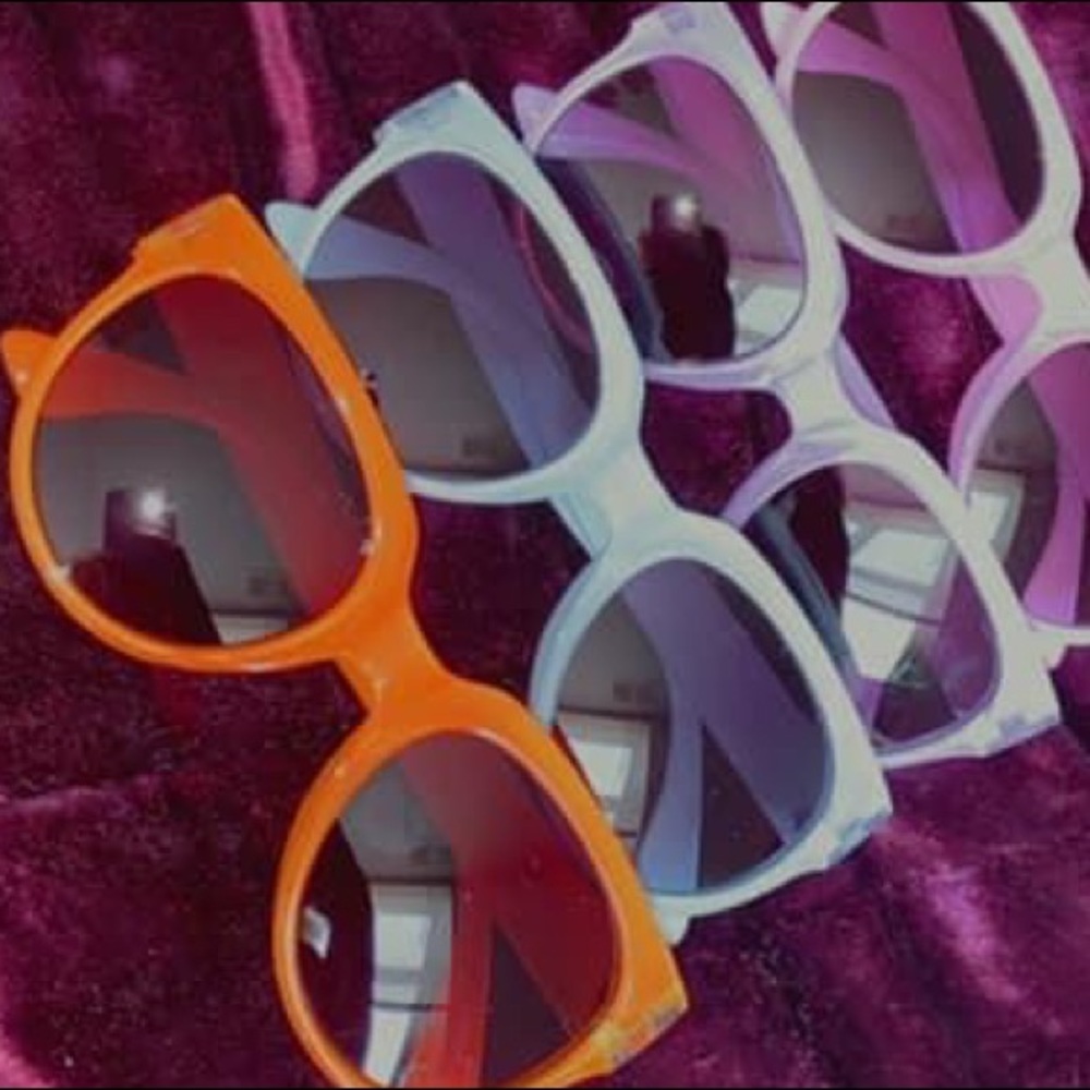 Kids Sunglasses with Scented Lipgloss